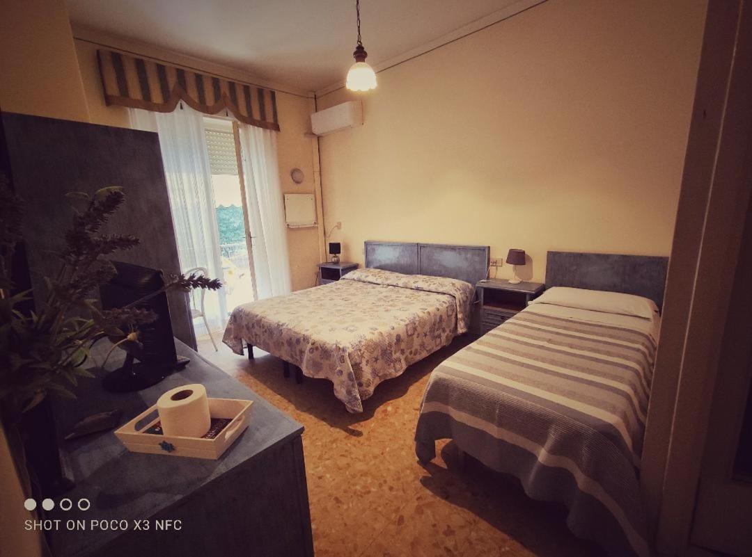 Hotel Delhy Viareggio Luaran gambar